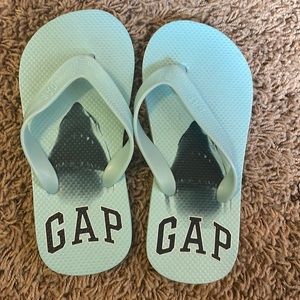 Gap flip flops. Like new.